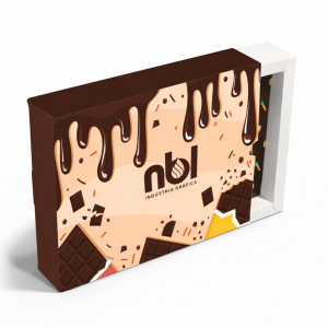 CAIXA COM BERÇO PARA OVO E CINTA PERSONALIZADA